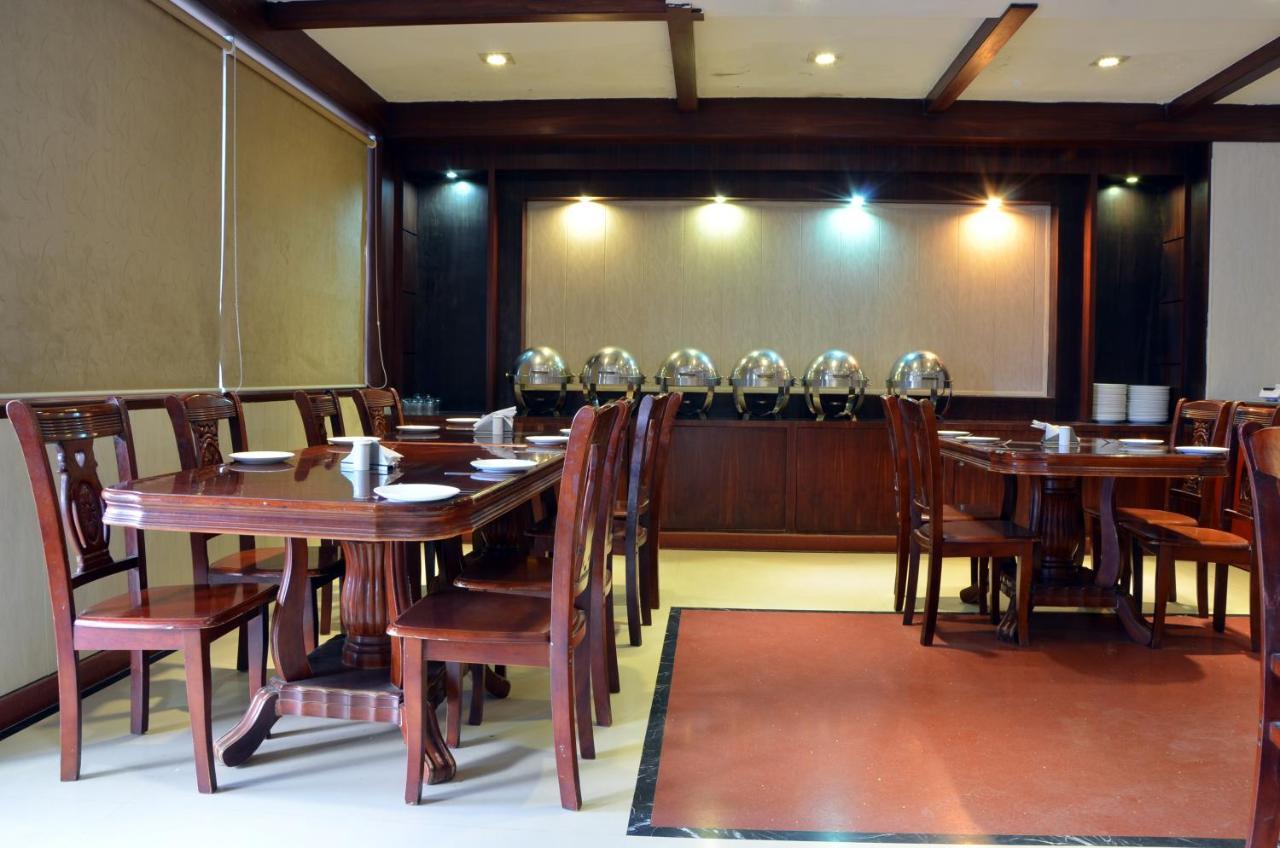 Hotel Bhoomivilas Agra  Dış mekan fotoğraf